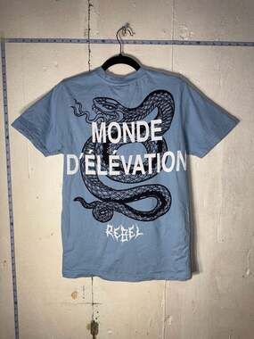 Rebel Vengeance Light Blue Monde D'Élévation Snake Graphic T-Shirt